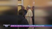 Leone XIV, selfie e autografi