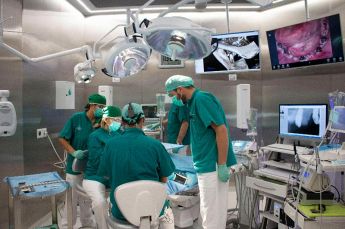 CENTRO IMPLANTOLOGIA DENTALE DR. MARCO PARRAVANO  implantologia