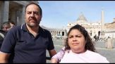 Papa, i fedeli a San Pietro: un momento davvero molto toccante