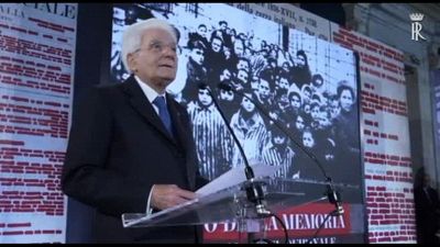 Mattarella: "Inaccettabili gli insulti razzisti alla senatrice Segre"