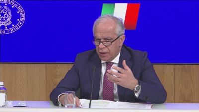 Stretta sulle occupazioni di case e tutela alle Forze dell'ordine