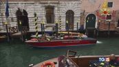 Venezia, cade nel rio Annegato un giovane
