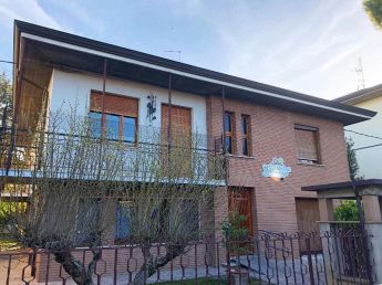 Villa Abbondanza - Casa Famiglia per Anziani CASA DI RIPOSO CON GIARDINO
