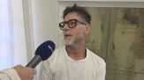 Bisceglie, l'ex militare in sedie a rotelle assiste il vicino malato