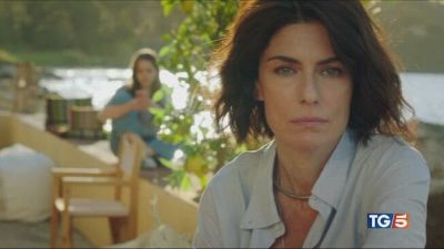 "Le onde del passato", stasera su Canale5