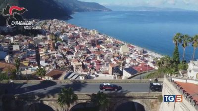 Sparano a un coetaneo, arrestati due minorenni