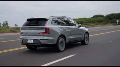 Volvo XC90 ed EX90 l'ammiraglia ibrida, plug-in ed elettrica
