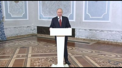 Putin: "Proposte di pace di Russia e Ucraina contraddittorie"