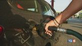 Carburati alle stelle Benzina sopra i 2 euro