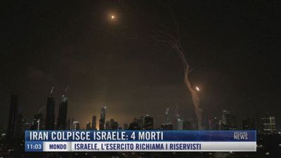 Breaking News delle 11.00 | Iran colpisce Israele: 4 morti