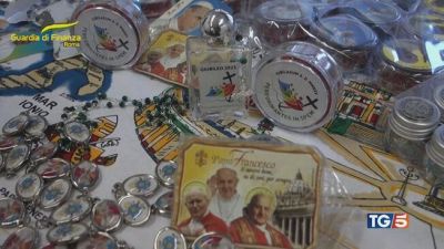Souvenir Giubileo 16 milioni di falsi