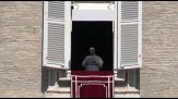 Papa: ladri che saccheggiano Terra e combattono guerre ci rubano futuro