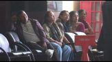 Nepal, i parenti dei dispersi attendono notizie in ospedale