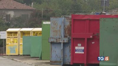 Butta via il materasso con dentro un tesoro
