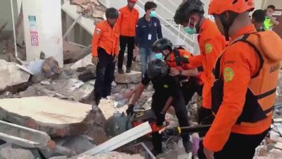 Terremoto in Indonesia, scosse del 7.7 a Flores