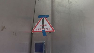 Milano, anziani e disabili "ostaggi" nelle case popolari a Melegnano