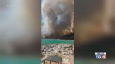 Fiamme in spiaggia, 200 in salvo via mare