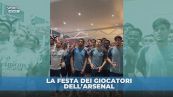 L'Arsenal ha vinto la Premier: l'attesa dei giocatori poi scoppia la festa