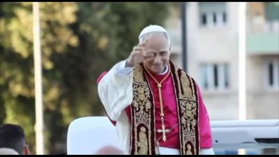 Il Papa si insedia: posso dire che per voi e con voi sono romano!
