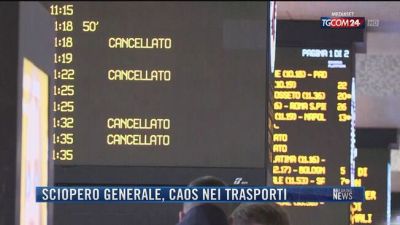 Breaking News delle 21.30 | Sciopero generale, caos nei trasporti