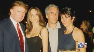 WSJ: lettera oscena di Trump a Epstein
