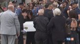 L'addio a Beatrice, quanta sofferenza