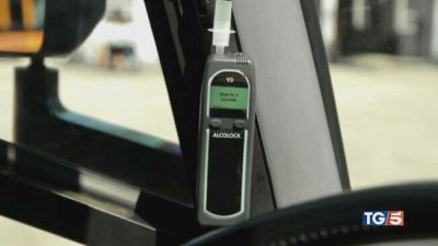 Arrivano alcolock e targhe monopattini