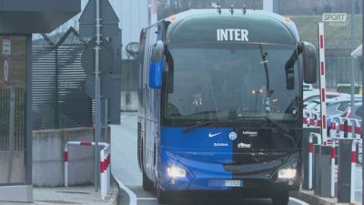 Inter in volo verso Leverkusen: Acerbi e Dumfries restano a casa