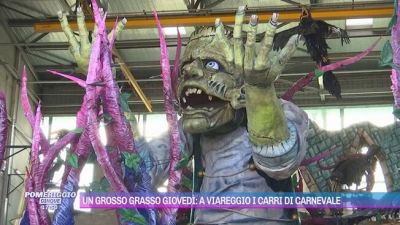 Un grosso grasso giovedì: a Viareggio i carri di carnevale