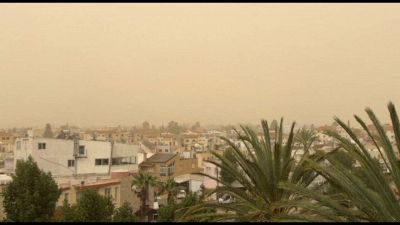 Cipro, una densa nube di polvere avvolge Nicosia
