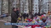 Breaking News delle 21.30 | Odessa, missile russo sfiora corteo Zelensky