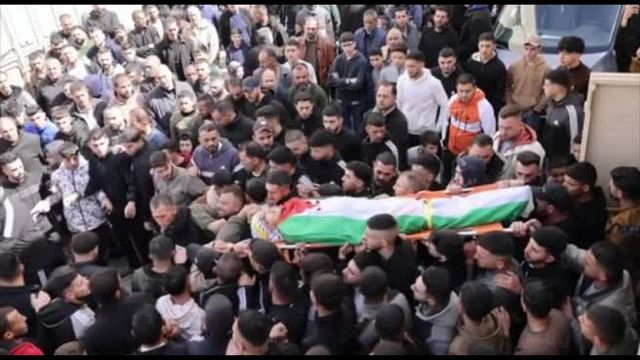 Cisgiordania I Funerali Del Palestinese Ucciso A 17 Anni cisgiordania-i-funerali-del-palestinese-ucciso-a-17-anni
