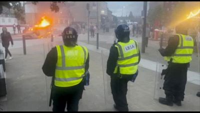 Proteste anti islam nel nord est dell'Inghilterra, fiamme a Sunderland