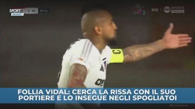 Follia Vidal: insegue il suo portiere