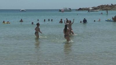 Sardegna, nuota e viene travolta dal barchino dei clandestini