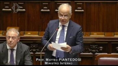 Piantedosi: "Le zone rosse strumento in più per le forze dell'ordine"