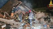 Esplosione in villetta Un morto e una dispersa