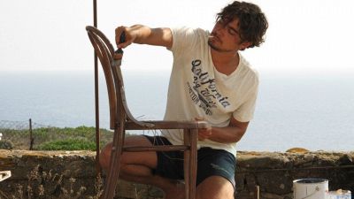 Una piccola impresa meridionale: per Riccardo Scamarcio arriva la svolta (con una ex prostituta)