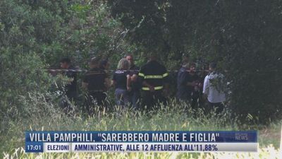 Breaking News delle 17.00 | Villa Pamphili, "Sarebbero madre e figlia"