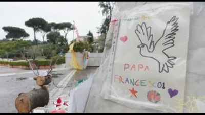 "La preghiera fa miracoli", il Papa apparirà per l'Angelus
