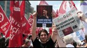 Nessuna ironia, proteste a Istanbul per l'arresto comico turco Goktas