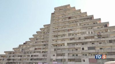 Scampia al governo: fate come a Caivano