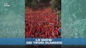 La marea orange dei tifosi olandesi colora i Mondiali: che spettacolo