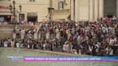 "Troppi turisti in Italia": no ai selfie e accessi limitati