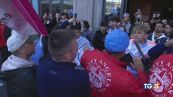 Nelle piazze blindate scontri, cori e insulti