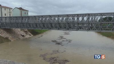 Arno, passa la piena Ancora allerta rossa