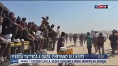 Breaking News delle 14.00 | Pausa tattica a Gaza, entrano gli aiuti