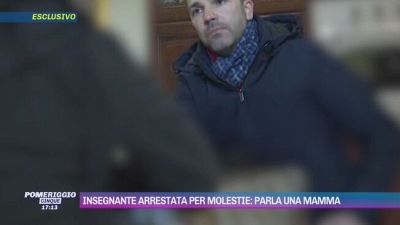 Insegnante arrestata per molestie: parla una mamma
