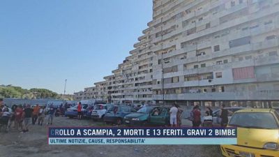 Scampia, dopo il crollo la rabbia degli abitanti