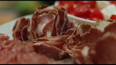 Veroni compie cent'anni e rilancia con la Sostanza dell'Aperitivo
